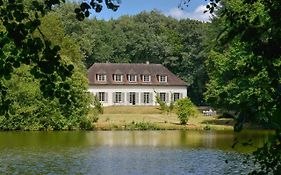 La Genetiere - Grande Maison Avec Etang En Sologne